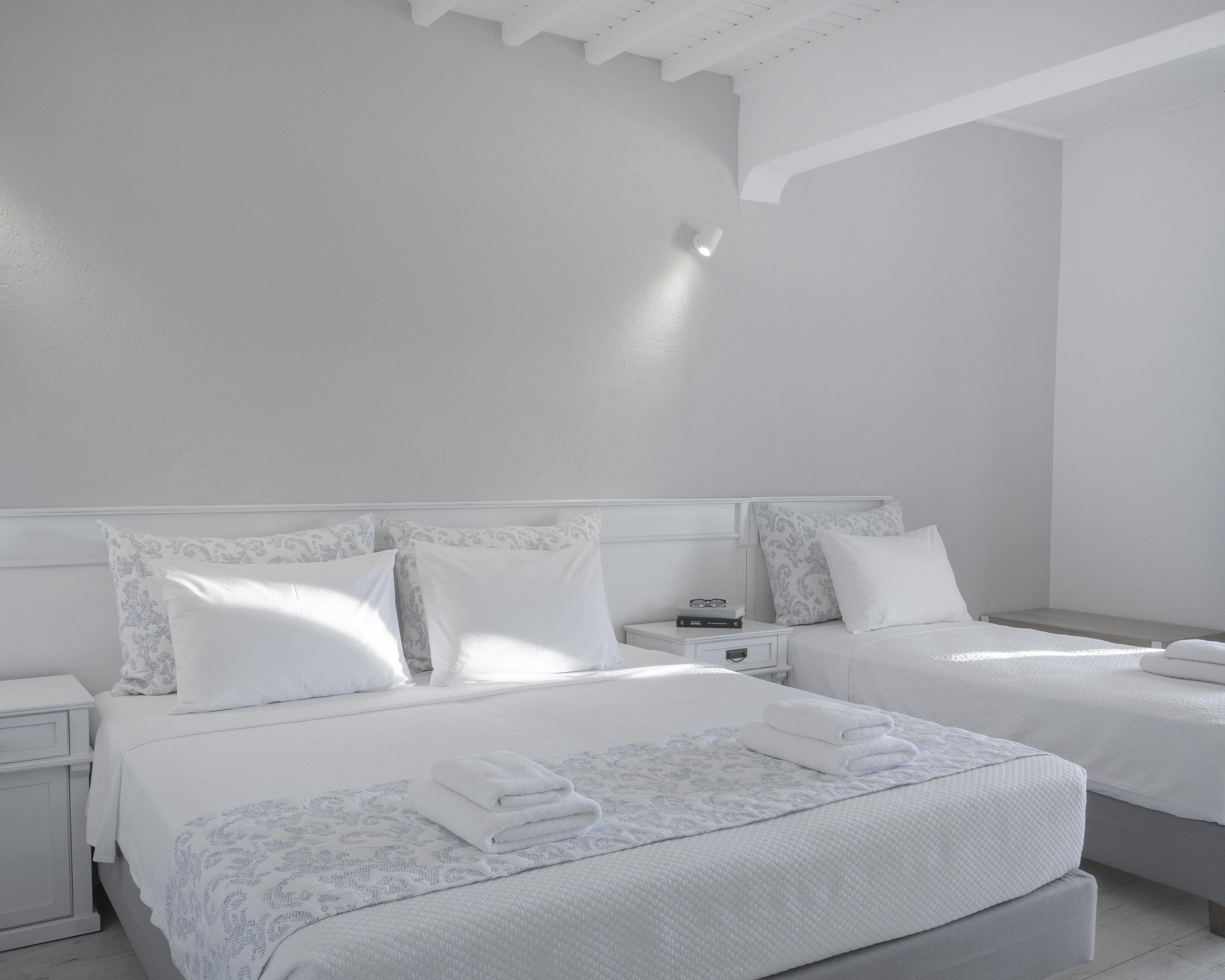 מלון Mykonos Essence Adults Only 4*